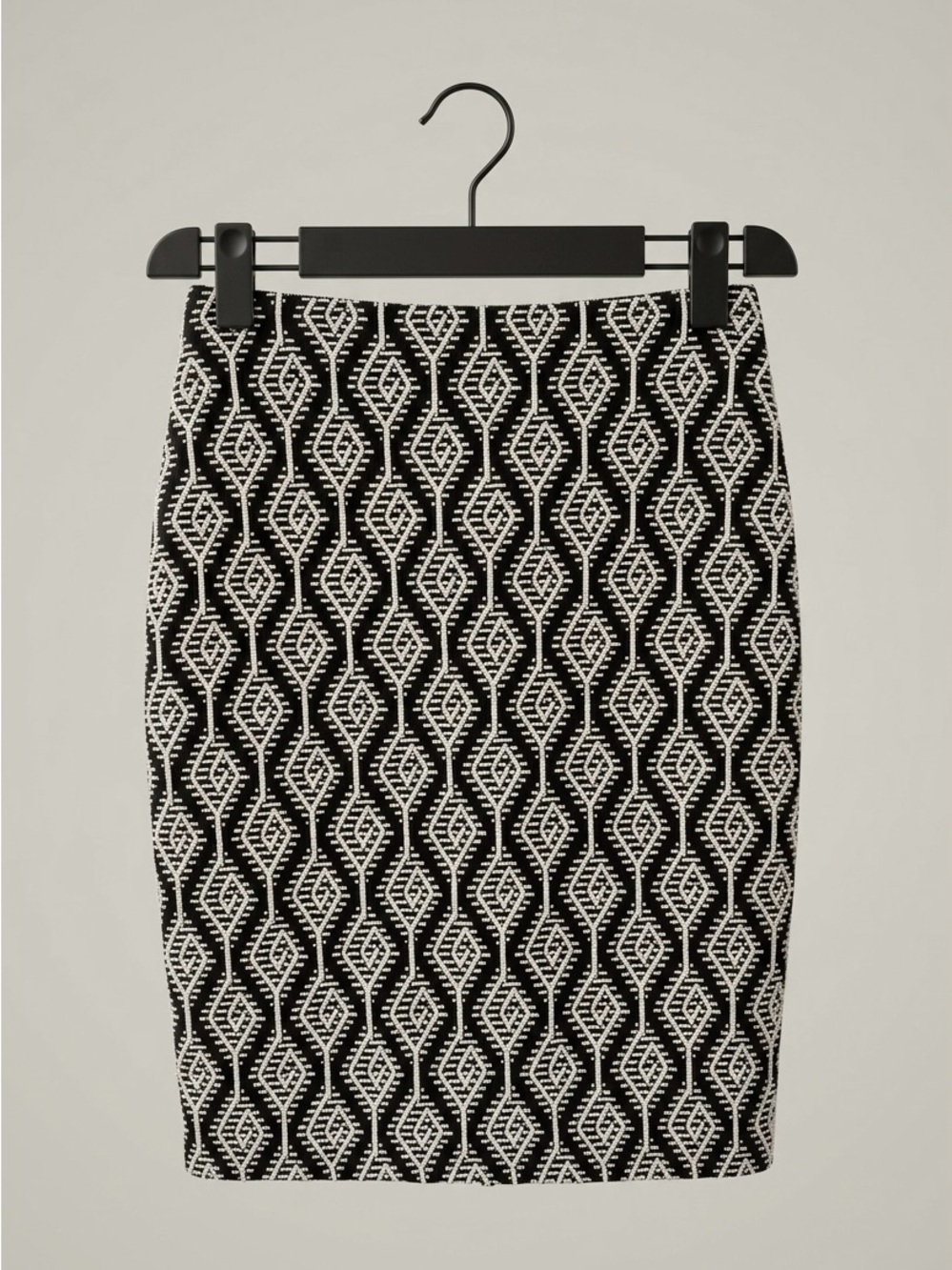 Zara Black and White Geometric Textured Pencil Skirt - size medium - patterned